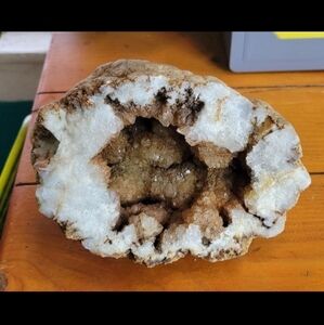 Quartz crystal cracked geode